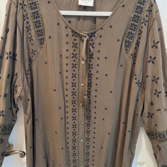 Bohemiam Top, Brown with Black Embroidery, Size 18 US, from Wrap London - Picture 2 of 10
